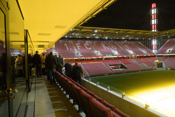 Stadion@NIGHT - Die Flutlicht-Stadionführungen